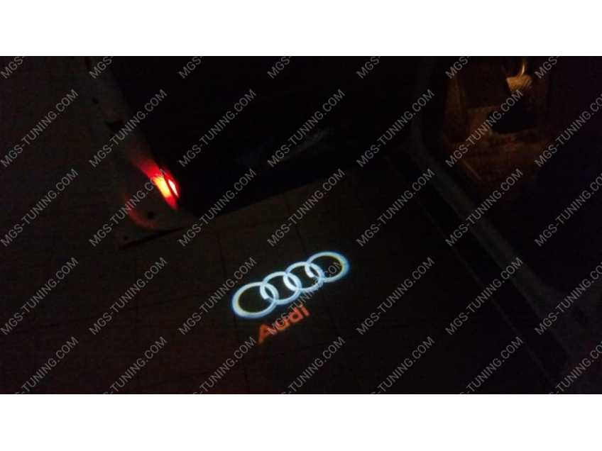 Светящийся логотип Audi