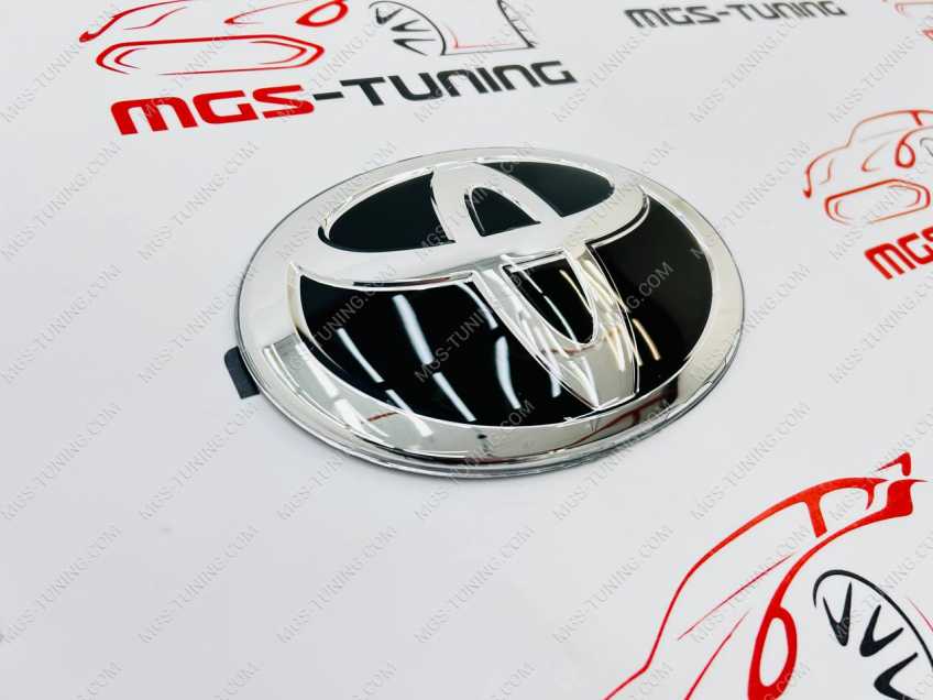 Знак Toyota (под стекло) в заднюю крышку багажника