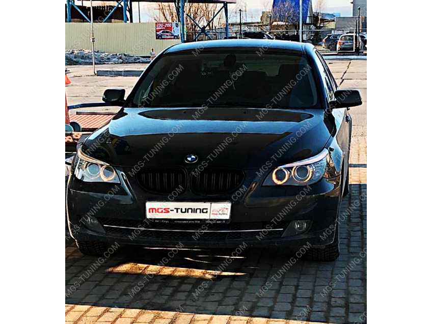 Решетка «Чёрный глянец» BMW 5 Series E60