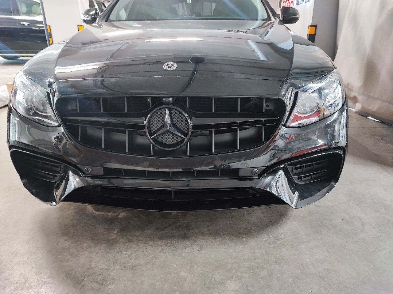 Передний бампер  + диффузор с насадками Mercedes E-class W213
