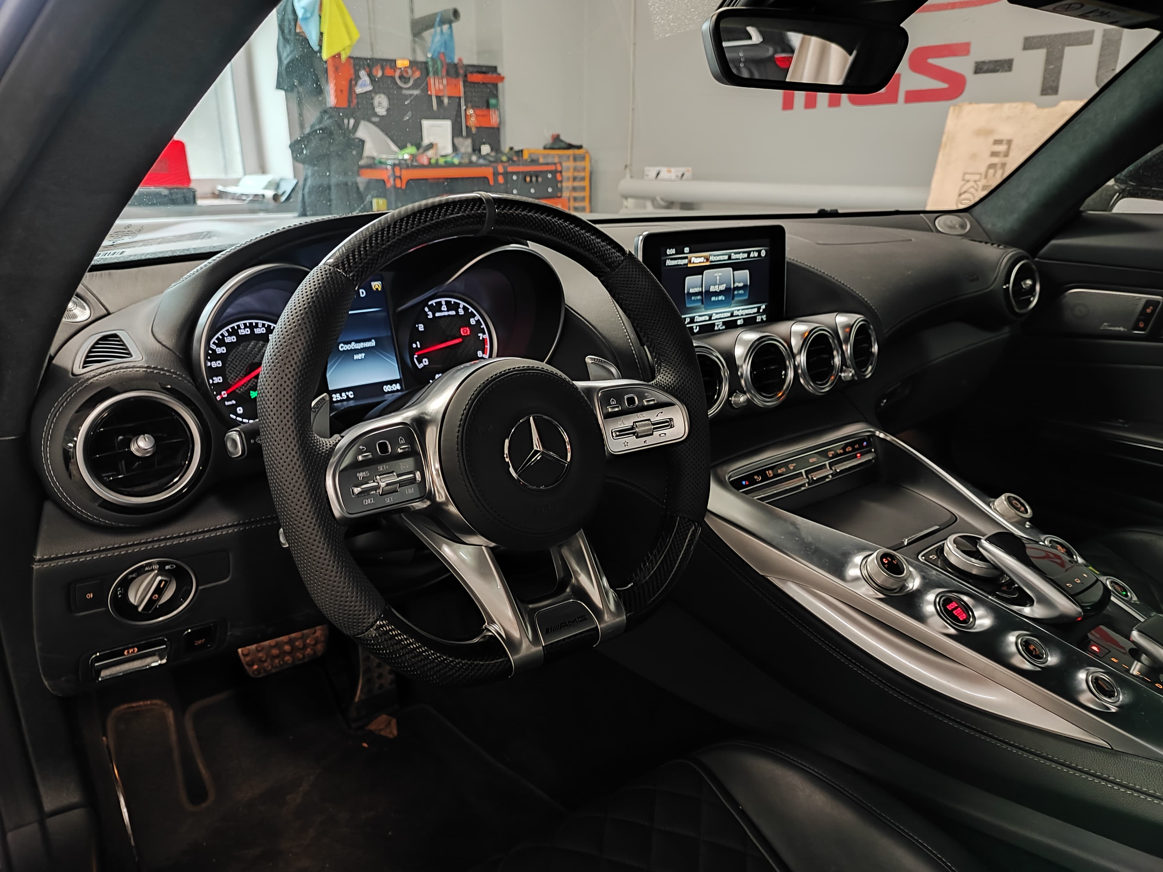 Руль Mercedes 63 AMG карбон + подушка