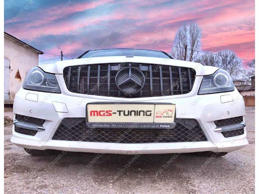Решетка "Panamericana" Black на Mercedes w204 