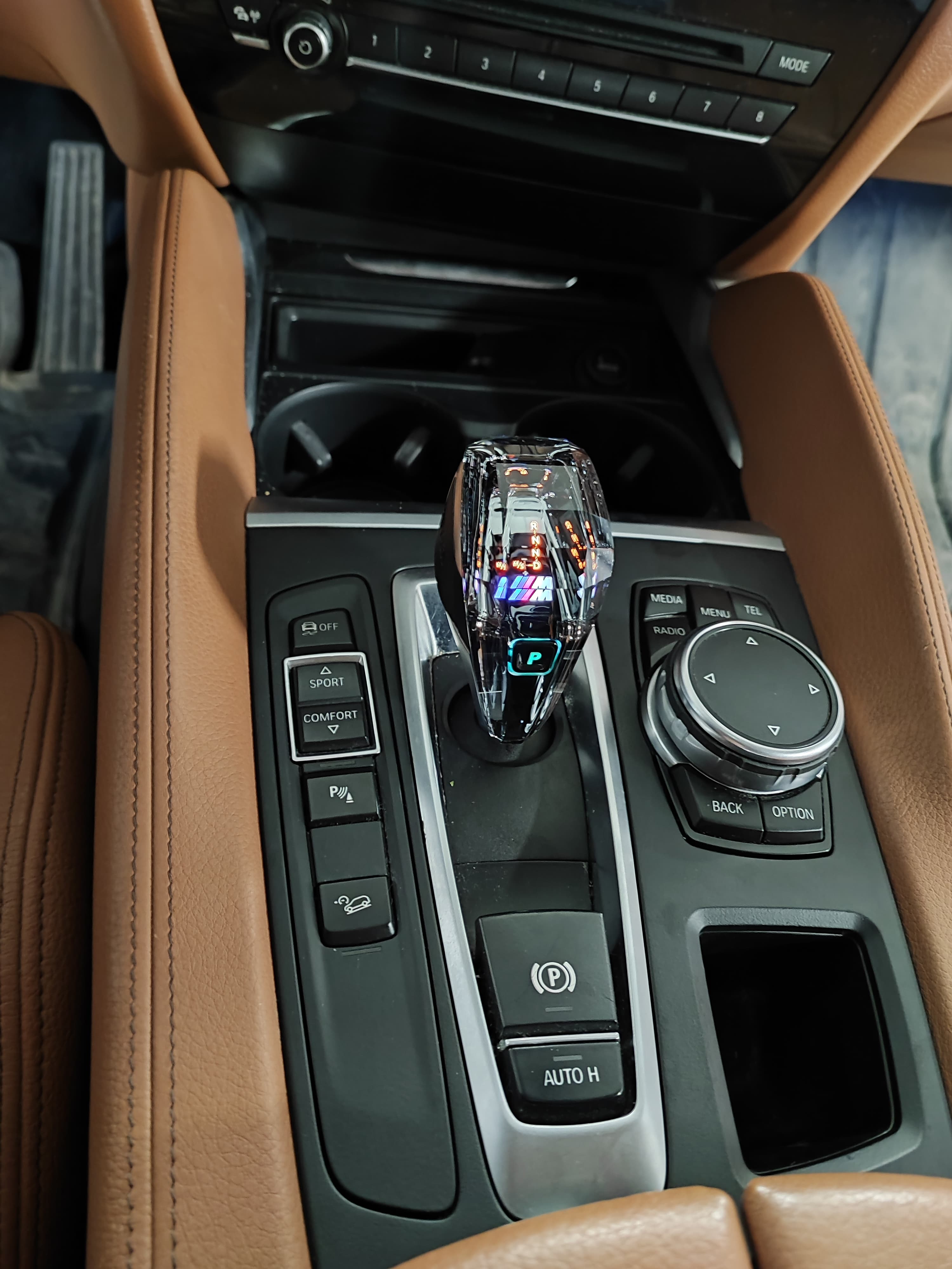 Набор хрустальных элементов Swarovski для BMW Х5/Х6 f15/f16 лого BMW M для NBT