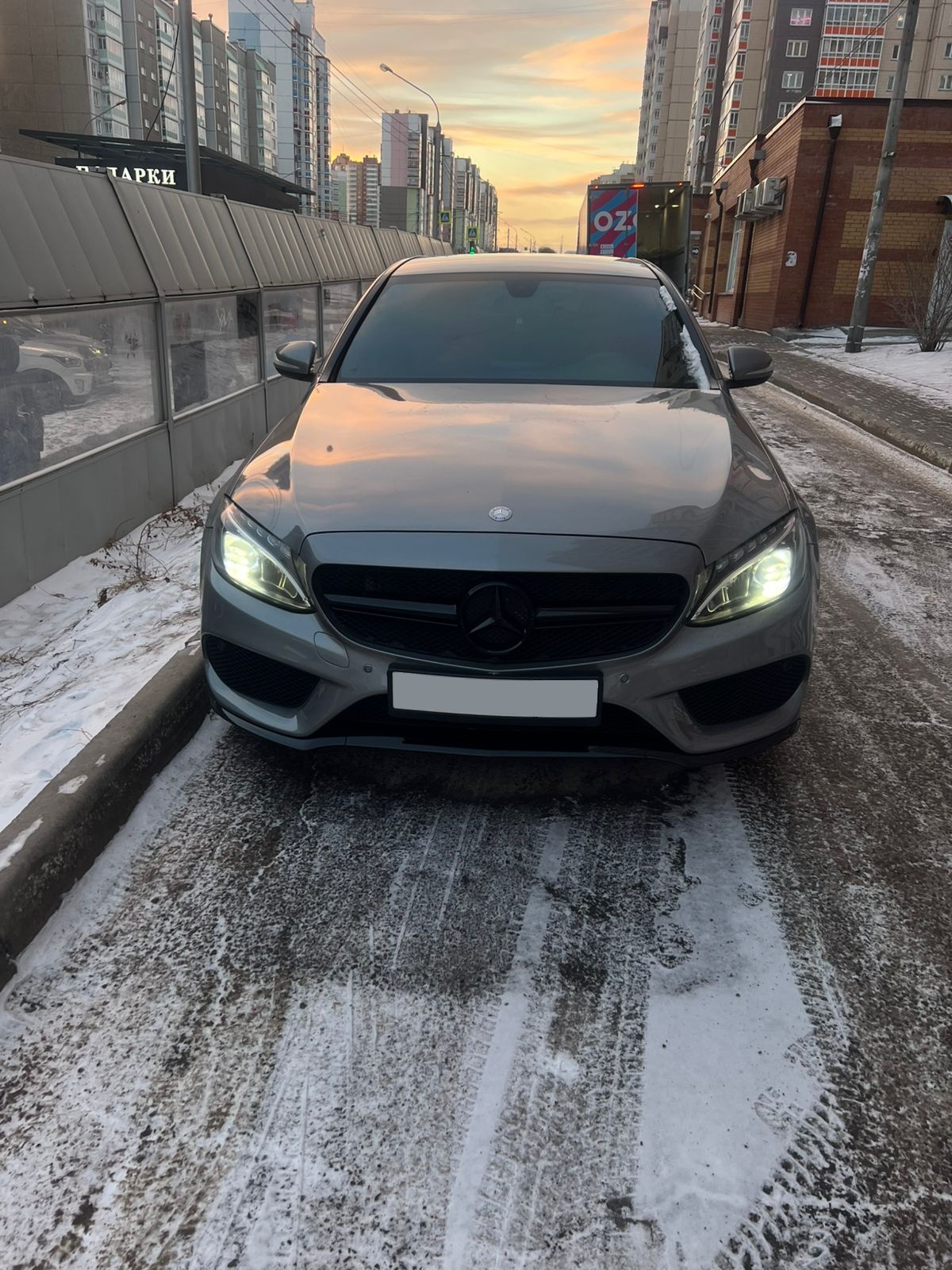 Решётка Mercedes C-class w205 C63 Black (без камеры)