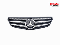 Решетка в стиле 2 полосы хром и черный обод для Mercedes C-class W204 (2007-2014) / Решетка в стиле 2 полосы хром и черный обод для Мерседес Ц-класс В204 (2007-2014)