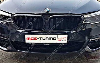 Решётка в стиле BMW M5  черный глянец