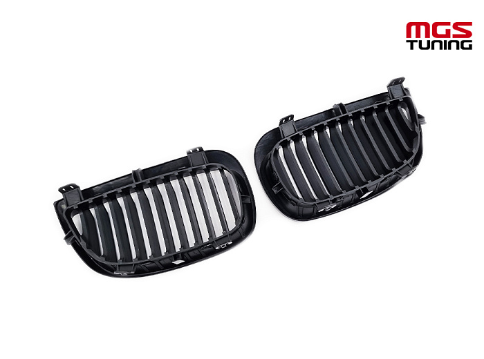 Решетка в стиле M-Performance BMW Е81/Е87 04-08 черный глянец / Решетка в стиле М-Перформанс БМВ Е81/Е87 04-08 черный глянец