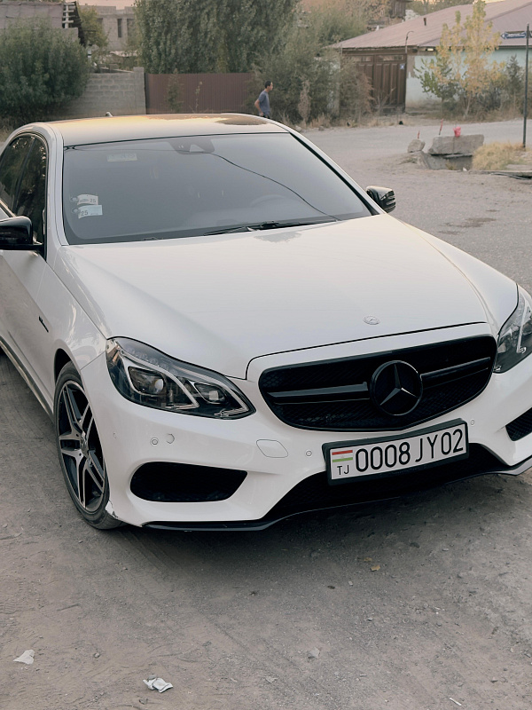 Решётка Mercedes E-class w212 13-16 E63 Black