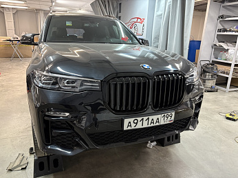 Решетка в стиле M-Performance BMW X7 G07 черный глянец Решетка в стиле M-Performance BMW X7 G07 черный глянец