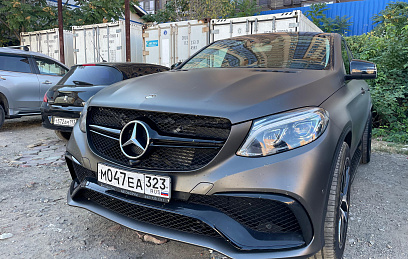 Обвес и спойлер на крышку багажника Mercedes GLE53