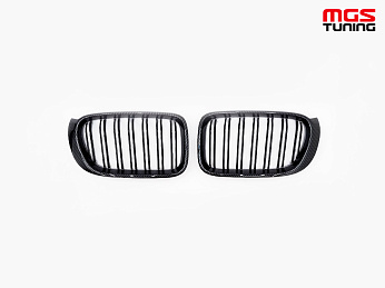 Решётка в стиле BMW X3/Х4 M f25/f26 под карбон / Решётка в стиле БМВ Х3/Х4 М Ф25/Ф26 под карбон