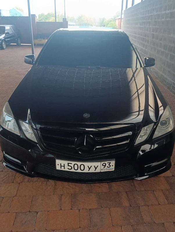 Решётка Mercedes E -class w212 09-13гг. 2 полосы полностью черная