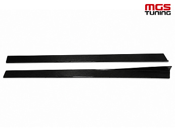 Лезвия порогов BMW M-Performance style F80/F82 сухой карбон / Лезвия порогов БМВ М-Перформанс стиль Ф80/Ф82 сухой карбон