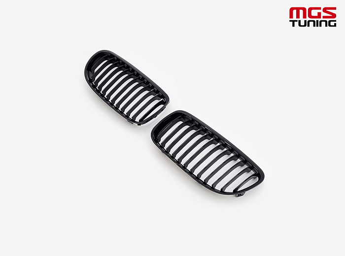 Решётка в стиле M-Performance BMW E90 08-12 черный глянец / Решётка в стиле М-Перформанс БМВ Е90 08-12 черный глянец