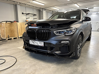 Губа переднего бампера и решетка в стиле M-Performance BMW X5 G05 черный глянец Губа переднего бампера и решетка в стиле M-Performance BMW X5 G05 черный глянец