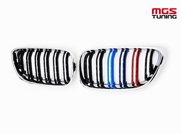 Решётка в стиле BMW M2 f22 13-20 с триколором М и хром обод / Решётка в стиле БМВ М2 Ф22 13-20 с триколором М и хром обод
