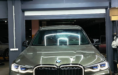 Решетка в стиле M-Performance BMW X7 G07 черный глянец с подсветкой