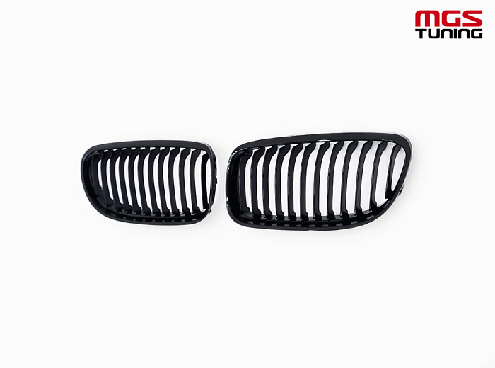 Решётка в стиле M-Performance BMW E90 08-12 черный глянец / Решётка в стиле М-Перформанс БМВ Е90 08-12 черный глянец