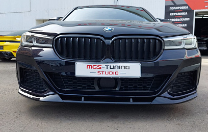 Губа переднего бампера BMW 5 series g30 рестайлинг M-Performance style (черный глянец)