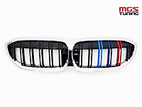 Решётка в стиле BMW M3 G20 с триколором М и хром обод / Решётка в стиле БМВ М3 Г20 с триколором М и хром обод