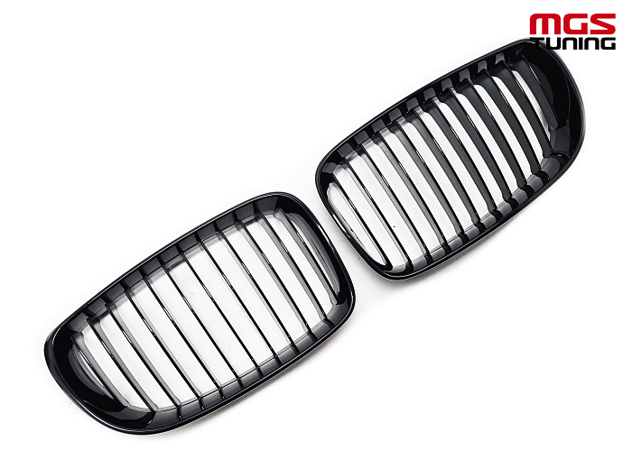 Решетка в стиле M-Performance BMW E81/E82/E87/E88 08-11 черный глянец / Решетка в стиле М-Перформанс БМВ Е81/Е82/Е87/Е88 08-11 черный глянец