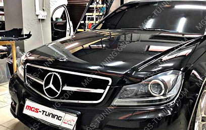 Решётка Mercedes C-class w204 С63 хром