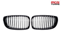 Решетка в стиле M-Performance BMW E81/E82/E87/E88 08-11 черный глянец / Решетка в стиле М-Перформанс БМВ Е81/Е82/Е87/Е88 08-11 черный глянец
