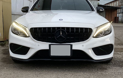 Решётка Mercedes C-class w205 GT style black (без камеры)
