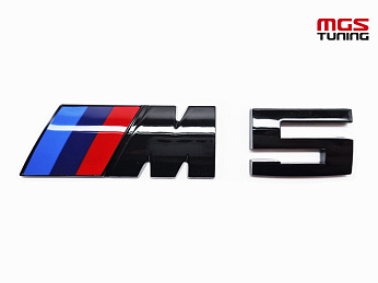Шильдик "M5" на багажник черный глянец / Шильдик "М5" на багажник черный глянец