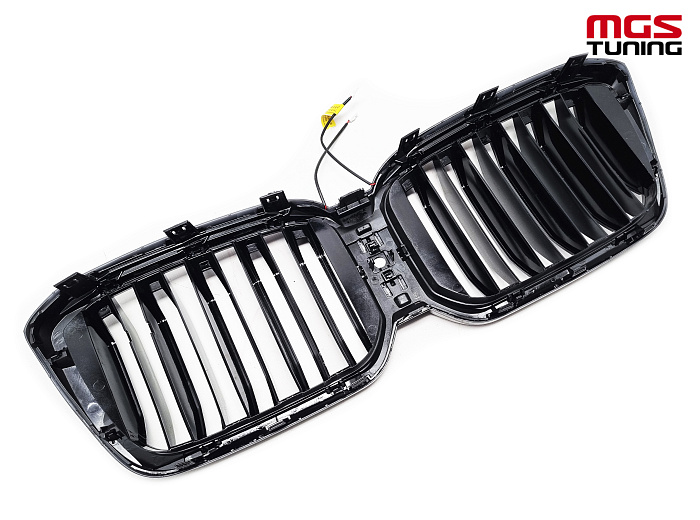 Решётка в стиле BMW X3/Х4 M G01/G02 рест. черный глянец с подсветкой / Решётка в стиле БМВ Х3/Х4 М Г01/Г02 рест. черный глянец с подсветкой