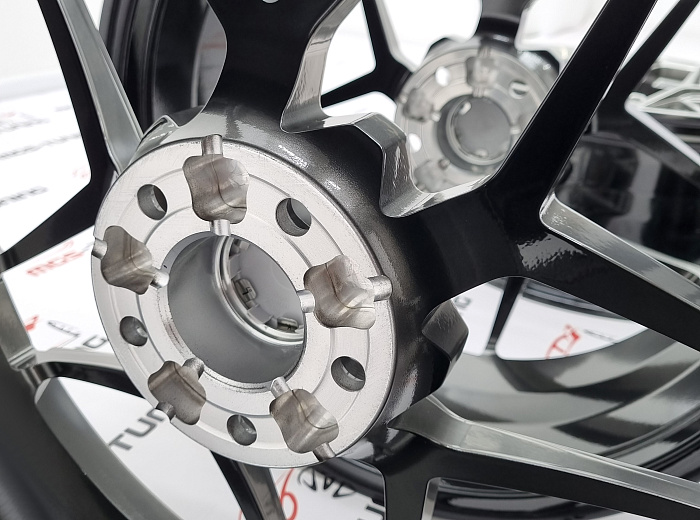 Комплект кованых дисков HRE FF11 R20 5x112J8.5 et38/9.5 et33 / Комплект кованых дисков ХРЕ ФФ11 Р20 5Х112Ж8.5 ЕТ38/9.5 ЕТ33