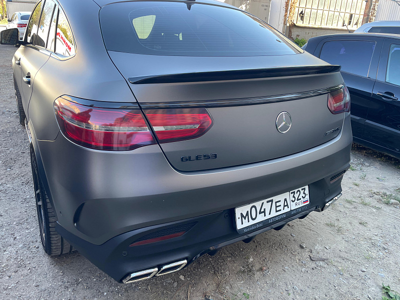 Обвес и спойлер на крышку багажника Mercedes GLE53