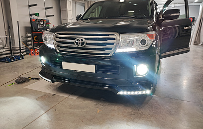 Передняя губа Urban Sport Toyota Land Cruiser 200 12-15 гг. (черный)