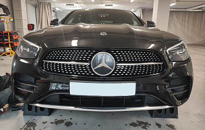 Решётка Mercedes E-class w213 рест. GT style